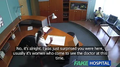 Pelirroja madura chupa colegialas japonesas lesbianas polla y folla