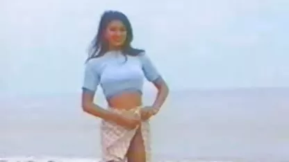 El tipo xxx asiaticas culonas lame el coño y la perra grita y se corre en su boca