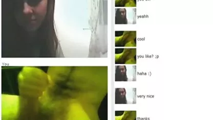 Las videos de lesbianas chinas novias se relajan con un vibrador.