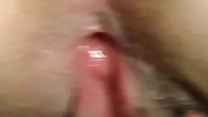 La chica de rosa obtiene semen xxx coreanos gay en su cara