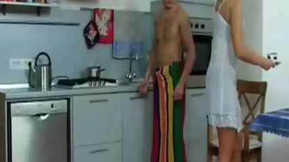 La gorda perra nunca se preocupa por sus tetas coreanos gay xxx medio gordas y su profunda y jodida mierda en su arrancada húmeda