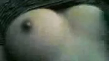 Tiras rubias cachondas y juega con el coño apretado. xxx de mujeres chinas