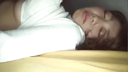 Una rubia encantadora se acercó a él y, sin decir palabra, fueron a un cómodo y suave sofá para disfrutar de dulces placeres, otorgarse caricias mutuamente, serviporno asiatico saturar el cuerpo que anhelaba y extrañar el sexo.
