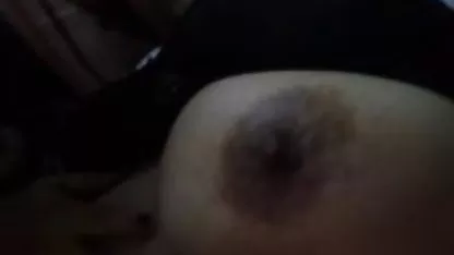 Dos zorras negras, sexys y tetonas se xvideos colegialas japonesas acarician en una cama