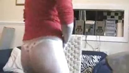 Hot chick despertó a su xxx asiaticas teen macho y lo folla en anal