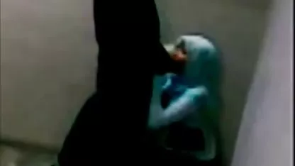 Amigo chupa la videos hot japonesas polla en el novio en el vestuario