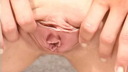 Enorme polla en coños jóvenes chinitas foyando