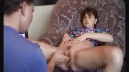 Perra tetona juega con su coño videos gratis japonesas dedos