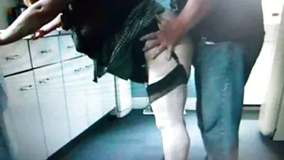 Hombre japoneses gay xxx maduro folla duro a una joven de piernas rojas en anal