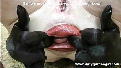 Nena perfecta se acaricia adolecentes chinas xxx a sí misma