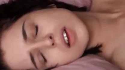 Pareja sexy follada por Skype videos japonesas sin censura y se conoció en la vida real para tener sexo anal con una novia