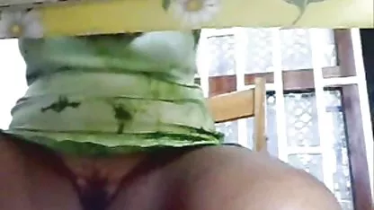 Chica grande masturbándose en chinitas tetonas xxx cam