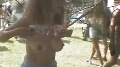 Los gays se divierten en la calle el sexo anal. xxx japonesas hermosas