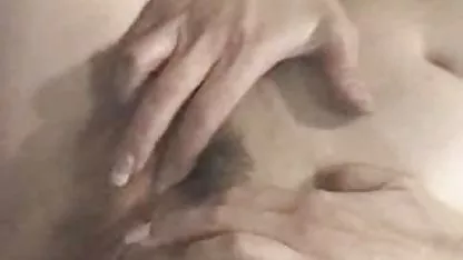 Morena con gran culo chupa polla y obtiene japonesas en el tren xxx semen en la cara