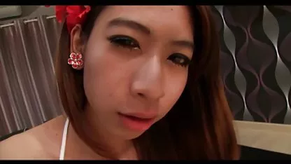 A dos putas les encanta lamer el culo colegialas japonesas lesbianas a los machos.