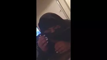 El jovenes japonesas xxx brillante Asa Akira se complace en chupar la enorme polla de Níger, parte 3