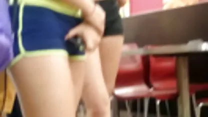 Latina con grandes asiáticas nalgonas tetas se la follan delante de la cámara